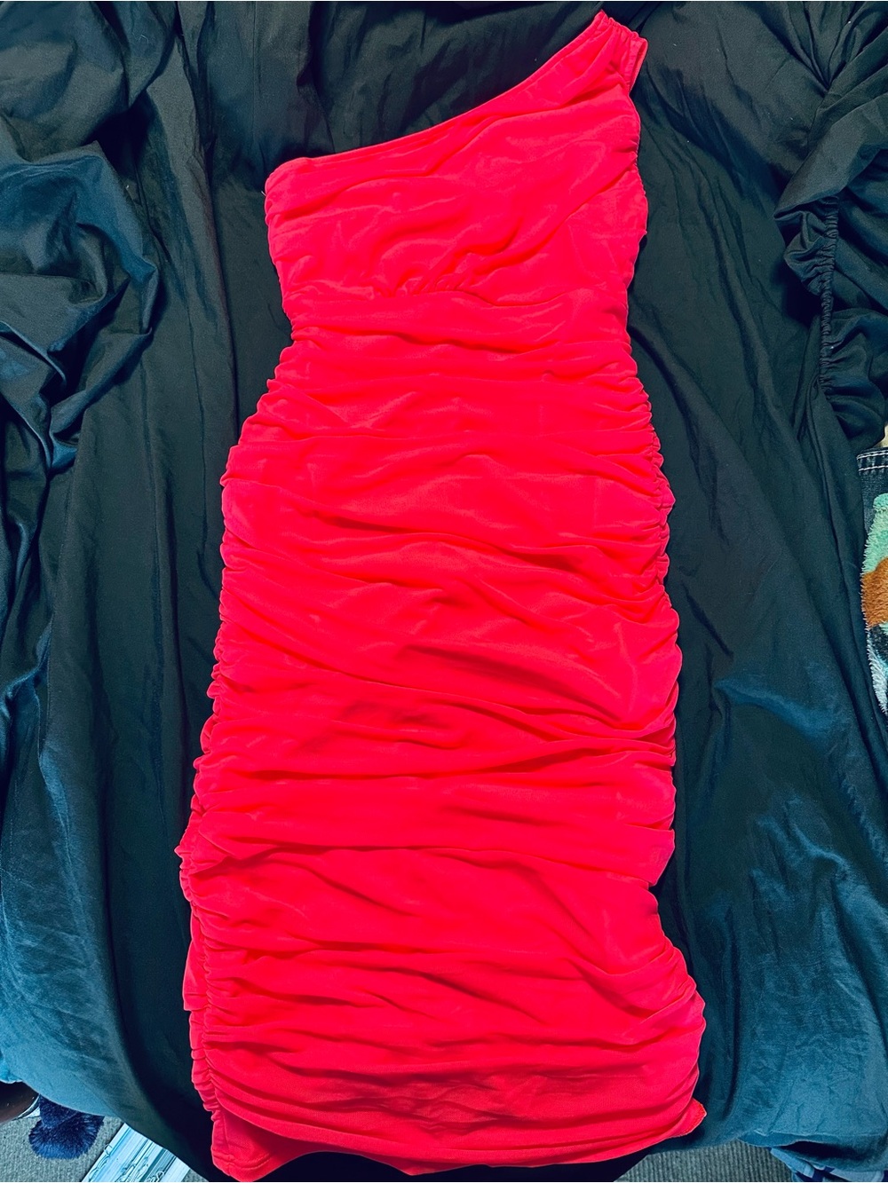 One-Shoulder Ruched hot pink Party Dress